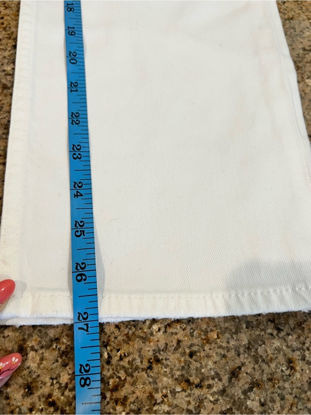 HUDSON Remi High-Rise Straight Ankle Jeans
NWT | White | Size 27 | MSRP $195 - Picture 11 of 14
